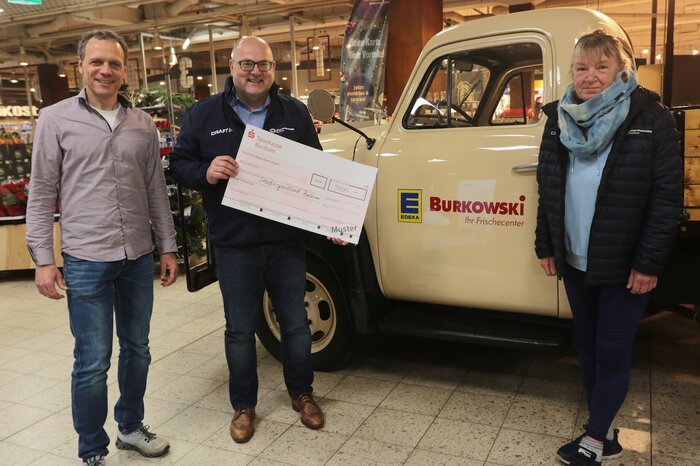 3000 Euro Spende F r Hochwassergesch digte Vereine